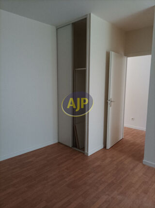  Appartement à louer 2 pièces 41 m²
