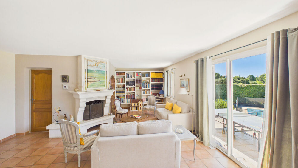 Secteur Saint-Rémy-de-Provence Villa familiale avec piscine, studio indépendant et vue Alpilles