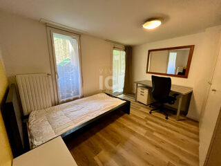  Maison à louer 6 pièces 109 m²