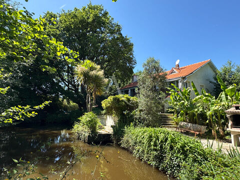   Maison Vair� -  7 pi�ces - 173 m� Maison - 7 pi�ce(s) - 173 m�