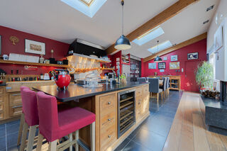  Maison � vendre 6 pi�ces 205 m�