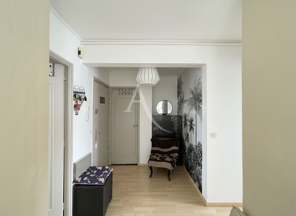 Appartement 5 pièces 115 m2 avec ascenseur + stationnement