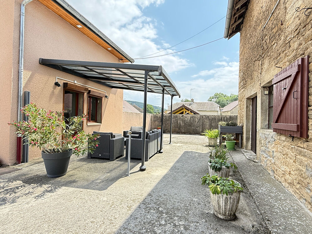 Maison et grange Chavéria 4 pièces / 2 chambres / 85 m²