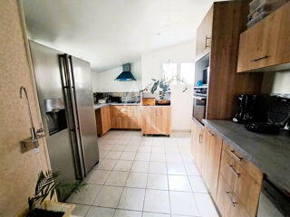 Vente Maison À VENDRE ? Maison de plain-pied de 90 m² à MONTOURNAIS Montournais