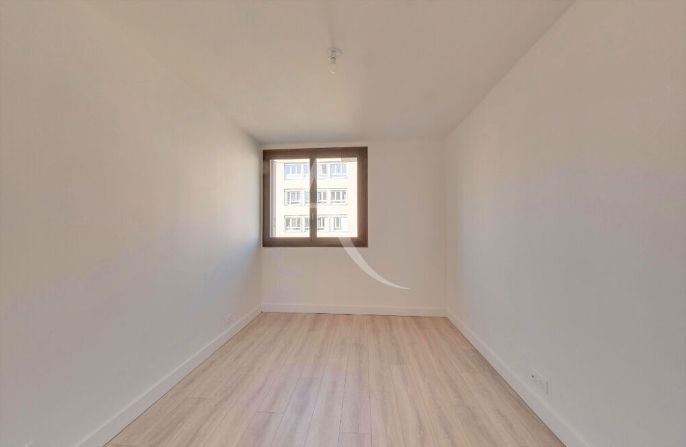 Location Appartement 4 pièces rénové proche Tramway 6 Le plessis robinson