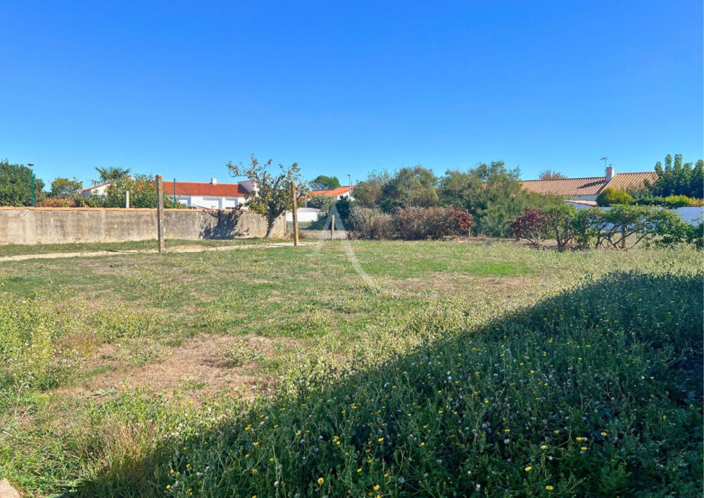 EXCLUSIVITÉ- Maison de plain-pied avec jardin et garage - Bouin.