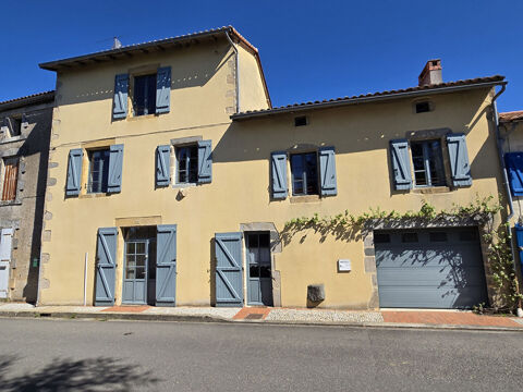   CHARENTE: Maison de caract�re avec 3 chambres et annexe ind�pendante, id�alement situ�e pr�s de Confolens Maison - 7 pi�ce(s) - 270 m�