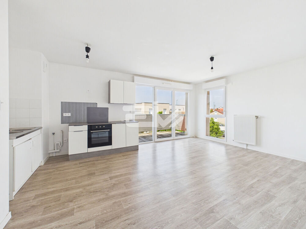 Vente Appartement Appartement T4, accès PMR, dernier étage avec ascenseur, balcon et parking privatif Reims