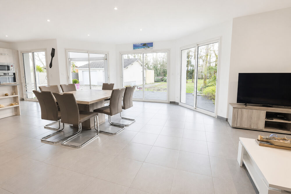 Vente Maison Maison contemporaine 4 pièces à vendre à Blaignan Prignac - Réf 3563 Lesparre medoc