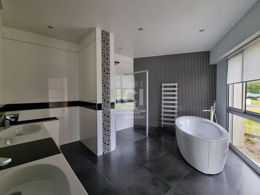 � vendre  Maison Sautron (44880)