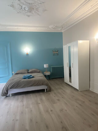 Appartement à louer 2 pièces 65 m²