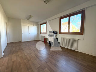  Maison � vendre 12 pi�ces 243 m�