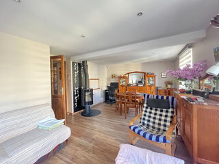  Maison  vendre 9 pices 211 m