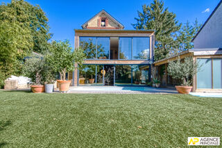  Maison � vendre 8 pi�ces 327 m�