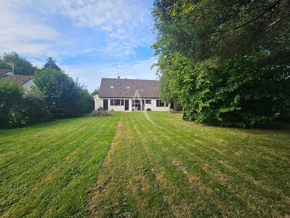 Maison Rue 4 chambres 140 m²