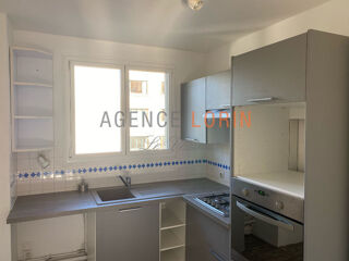  Appartement à louer 4 pièces 77 m²