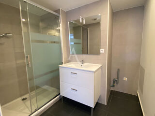  Appartement à louer 3 pièces 56 m²