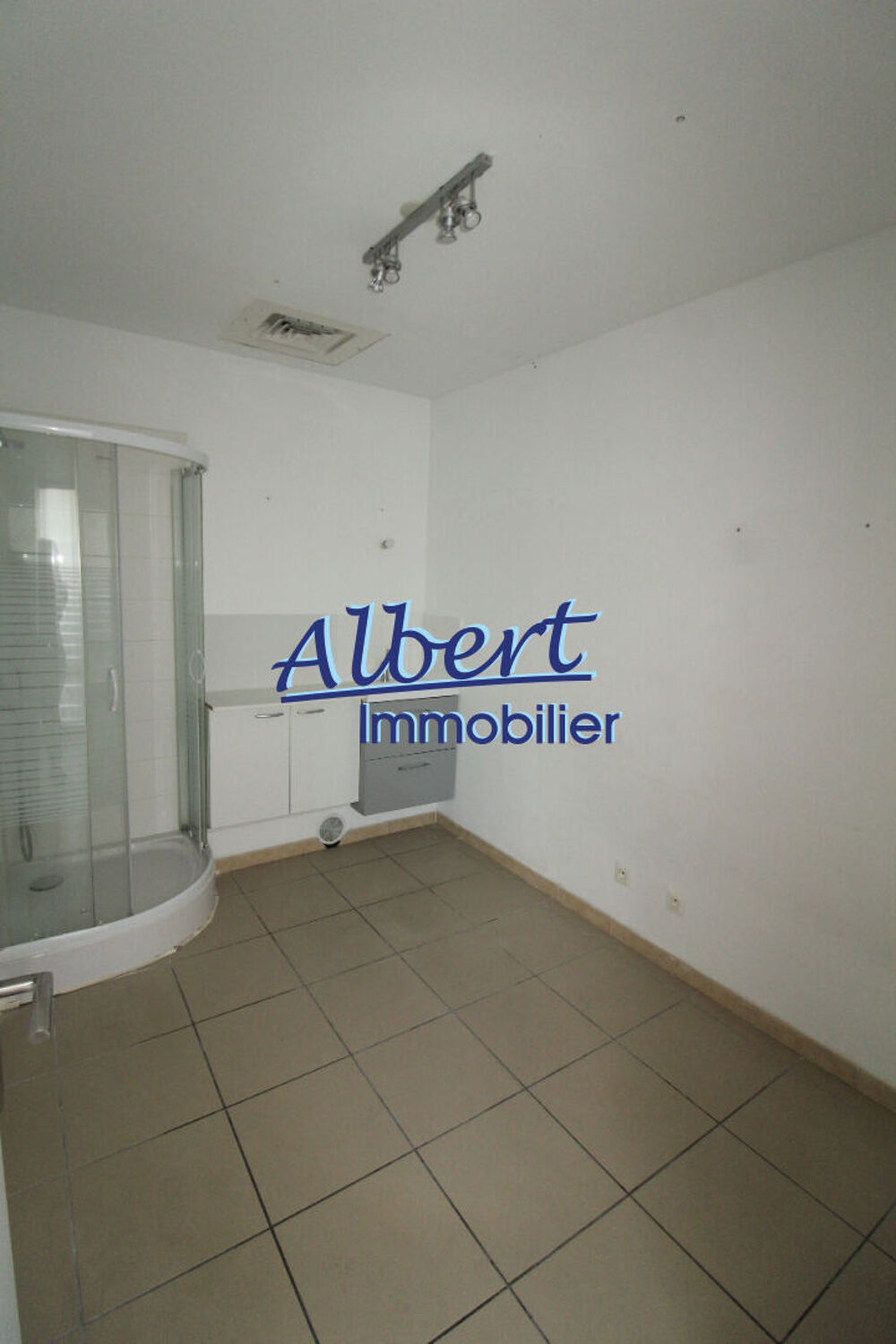   Bureaux Six Fours Les Plages 3 pièce(s) 36.49 m2 Six fours les plages