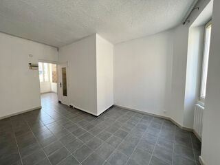  Appartement à louer 1 pièce 27 m²