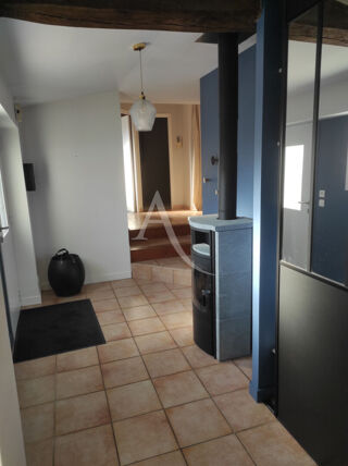  Maison � louer 5 pi�ces 110 m� La garnache