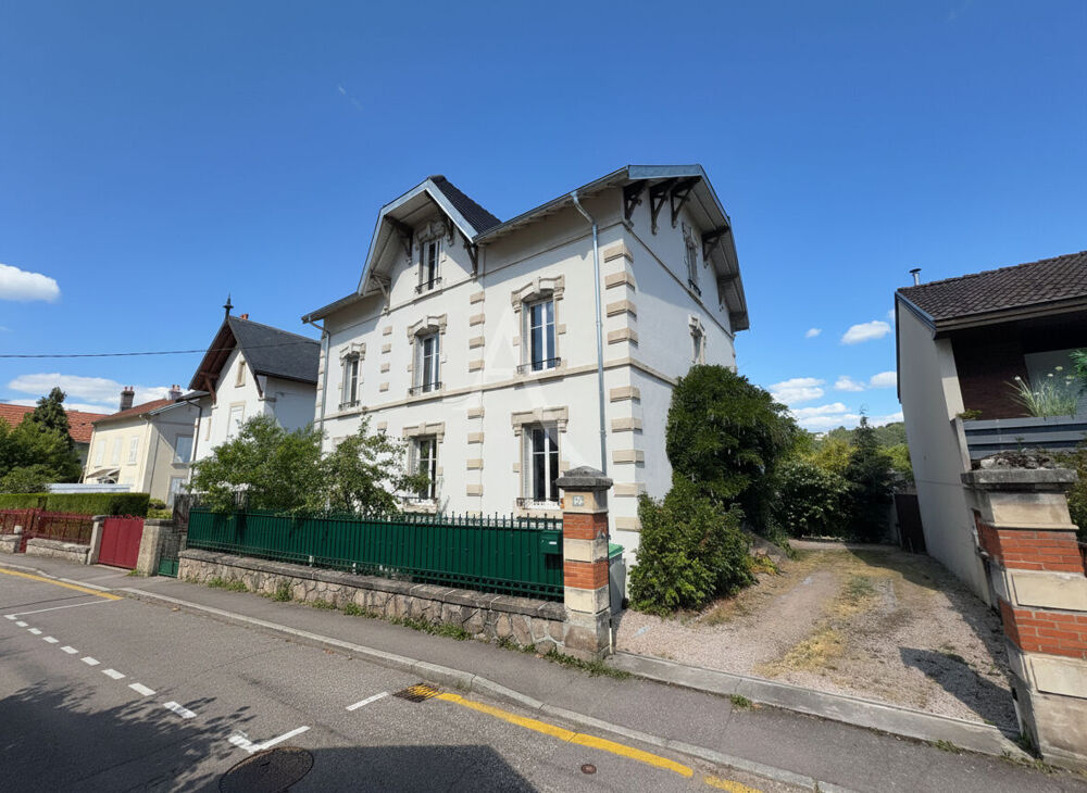 Maison 10 pièces 240 m² · à Epinal · 240 m² · 392 000 €