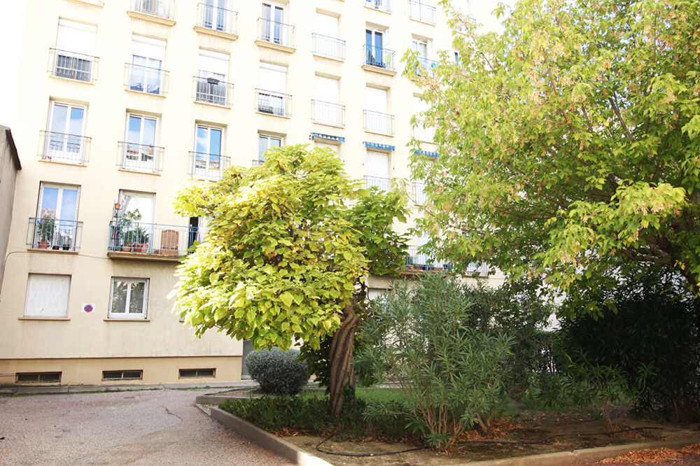 NIMES / JEAN JAURES - MAGNIFIQUE P4 DE 72m2 AVEC LOGGIA, CAVE, ASCENSEUR