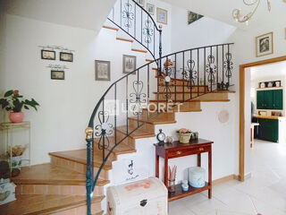  Maison à vendre 6 pièces 273 m²