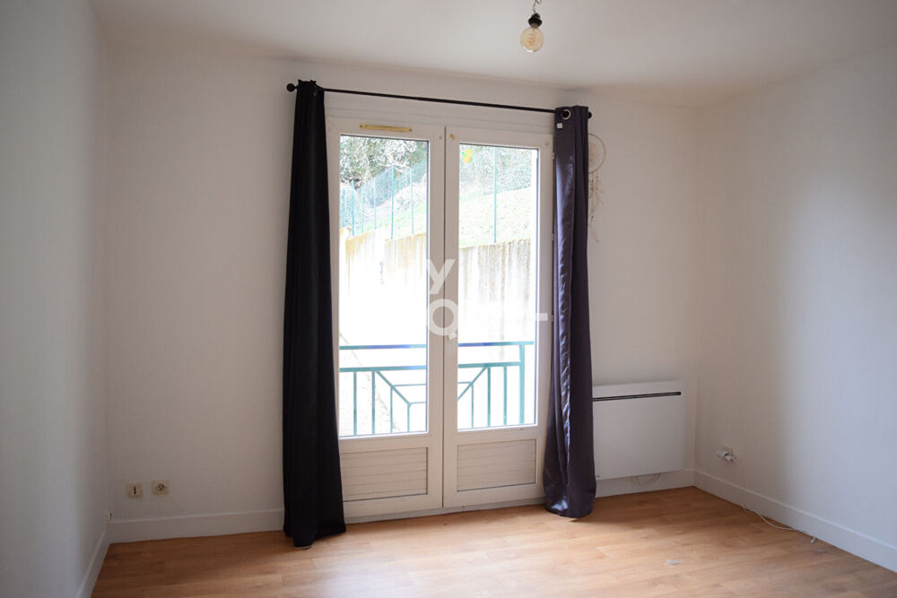 APPARTEMENT F2 ÉPERNON