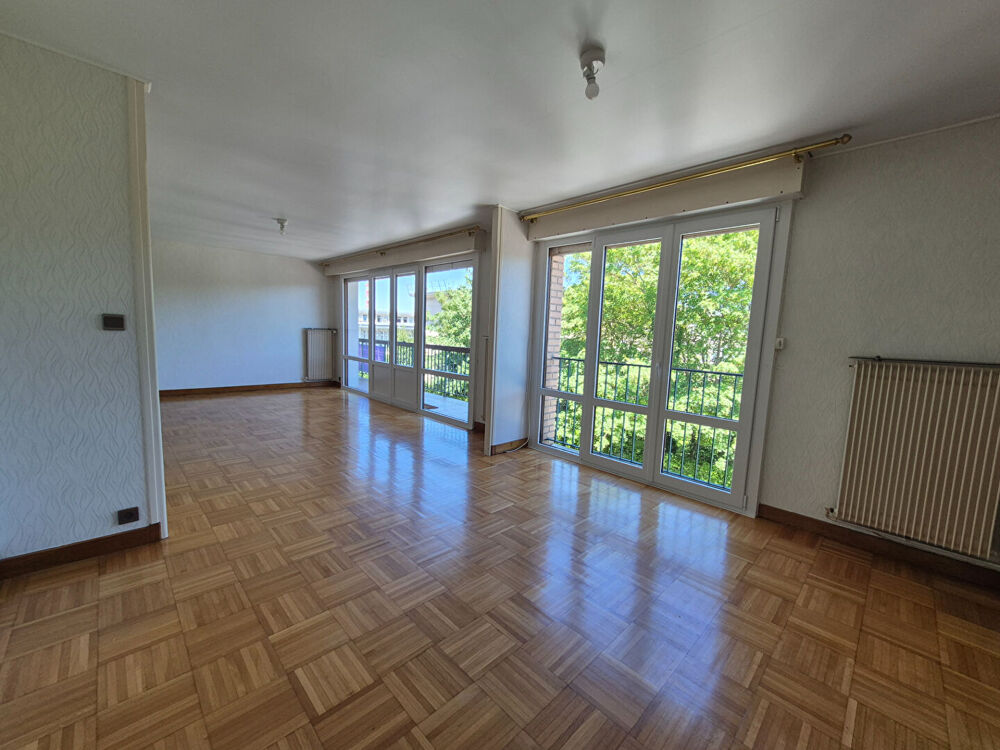 Appartement Lens 4 pièce(s) 89.54 m2 , cave , garage.