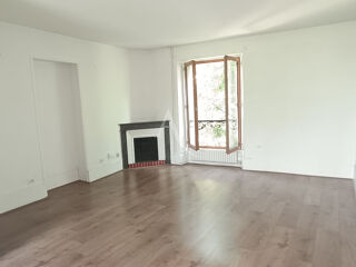  Appartement à louer 3 pièces 75 m²