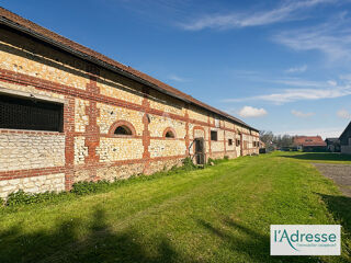  Remise / Grange � vendre 1 pi�ce 220 m�