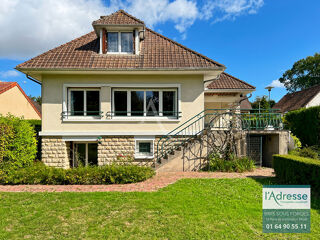  Maison  vendre 8 pices 155 m