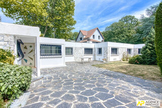  Maison à louer 5 pièces 191 m²