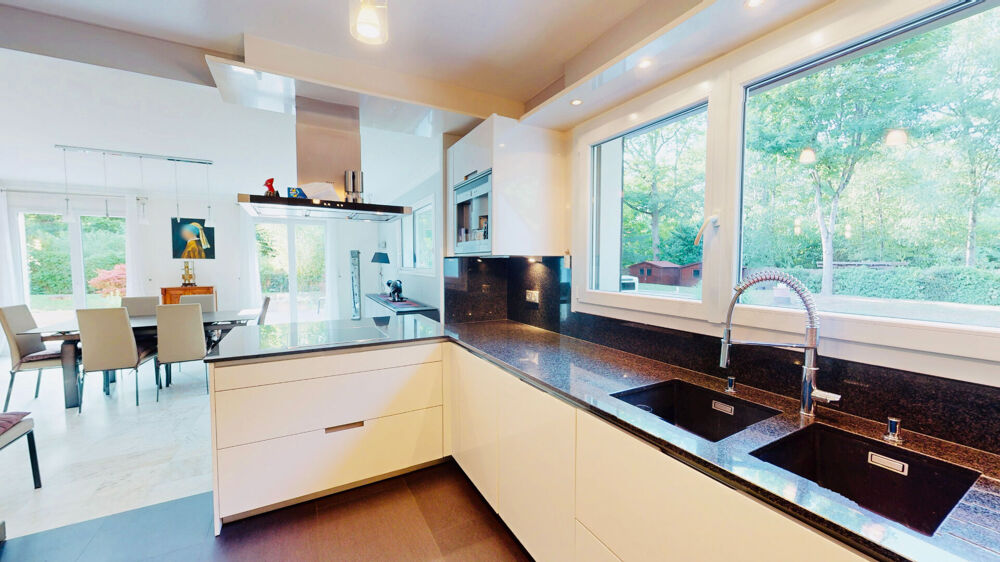 Maison 8 pièce(s) 260 m2