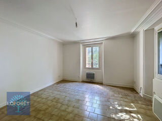  Immeuble � vendre 15 + pi�ces 280 m�