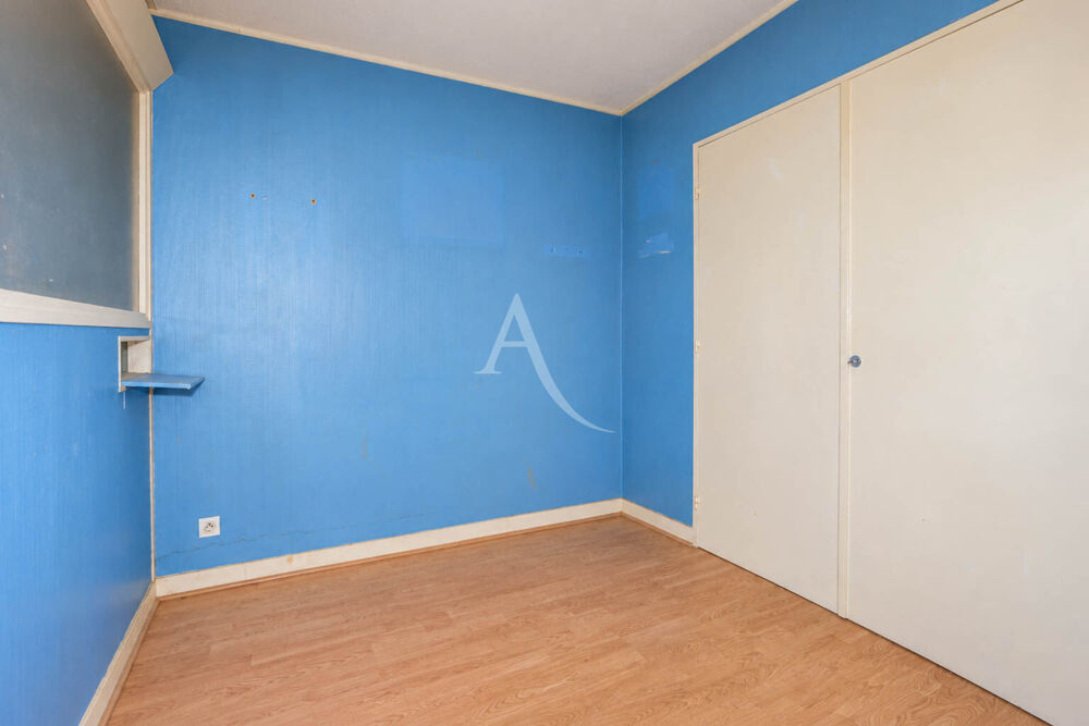 Vente Appartement Pau Nord, secteur Hôpital - Appart T2 à rénover avec balcon, cave et parking - 49,62 m² - DPE D Pau
