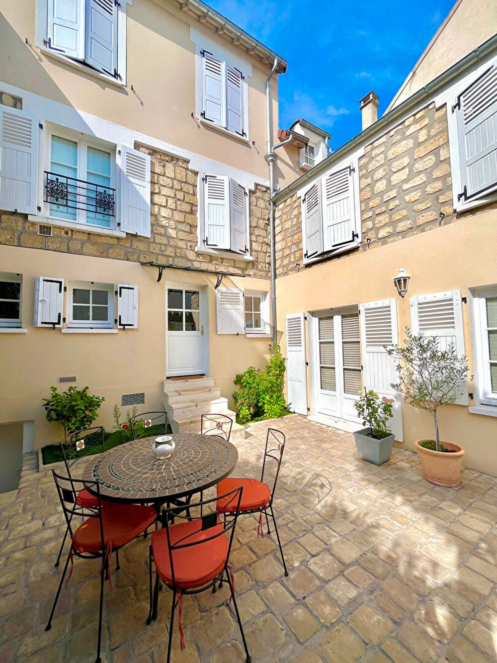 Vente Maison Maison 7 pièces - 3 chambres - Centre ville - Au calme - Cour Lumineuse Maisons laffitte