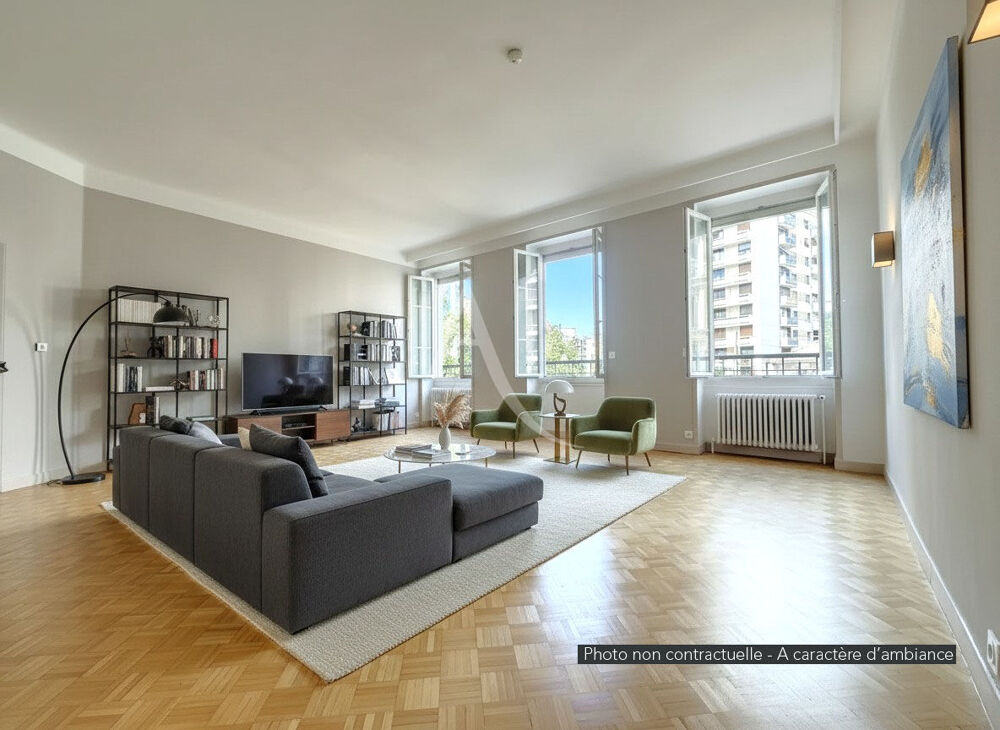 Appartement 4 pièces de 107m² Place Rouget de l'Isle