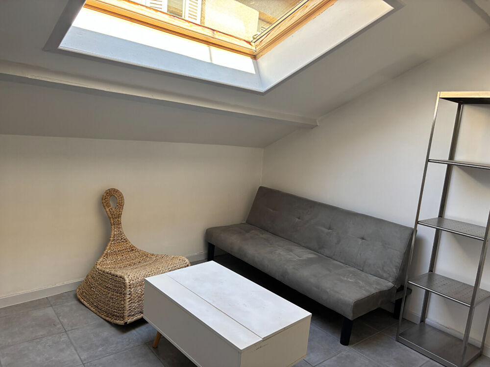 Location Appartement Centre de Craponne-sur-Arzon ? Studio meublé au 2? étage Craponne sur arzon