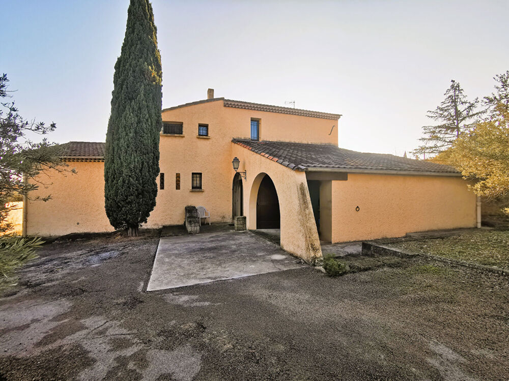 MAISON TRADITIONNELLE T5 (CONSTRUITE EN 1973) DE 138 m² SUR UN TERRAIN DE 1 003 m2