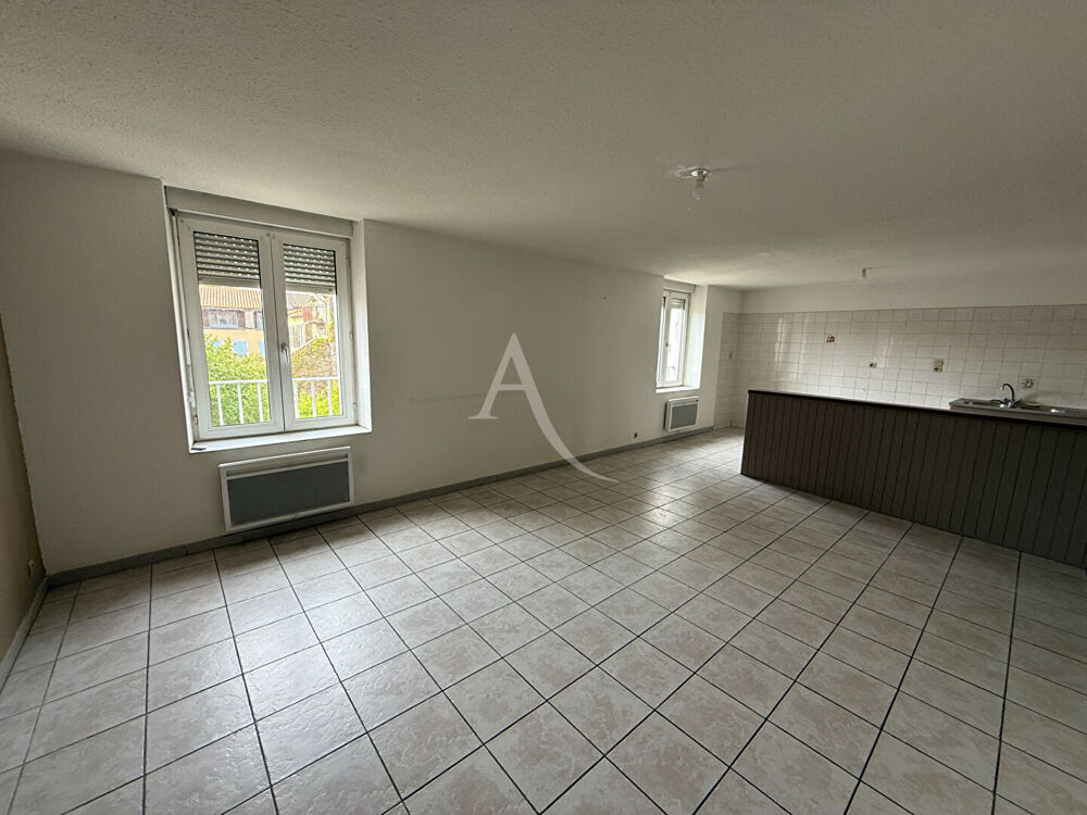 APPARTEMENT AVEC UNE CHAMBRE ET UN BUREAU A CARCASSONNE