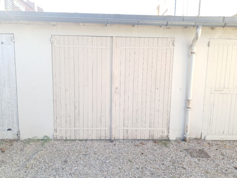  Parking / Garage  louer 15 m