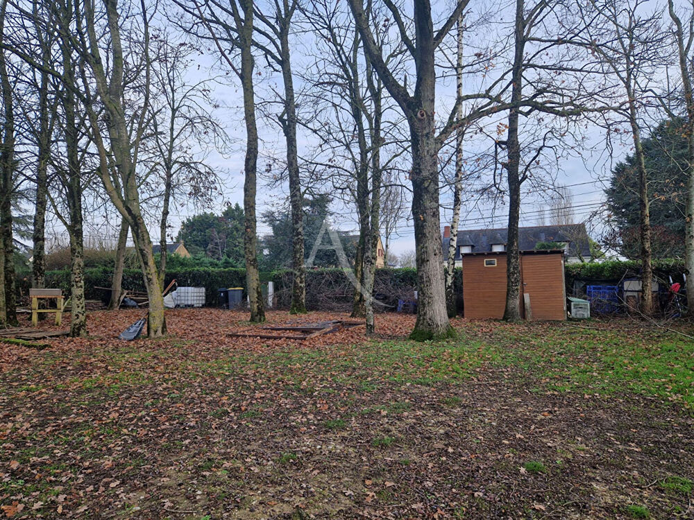 Vente Terrain Terrain constructible de 311 m� � Corn� Corne