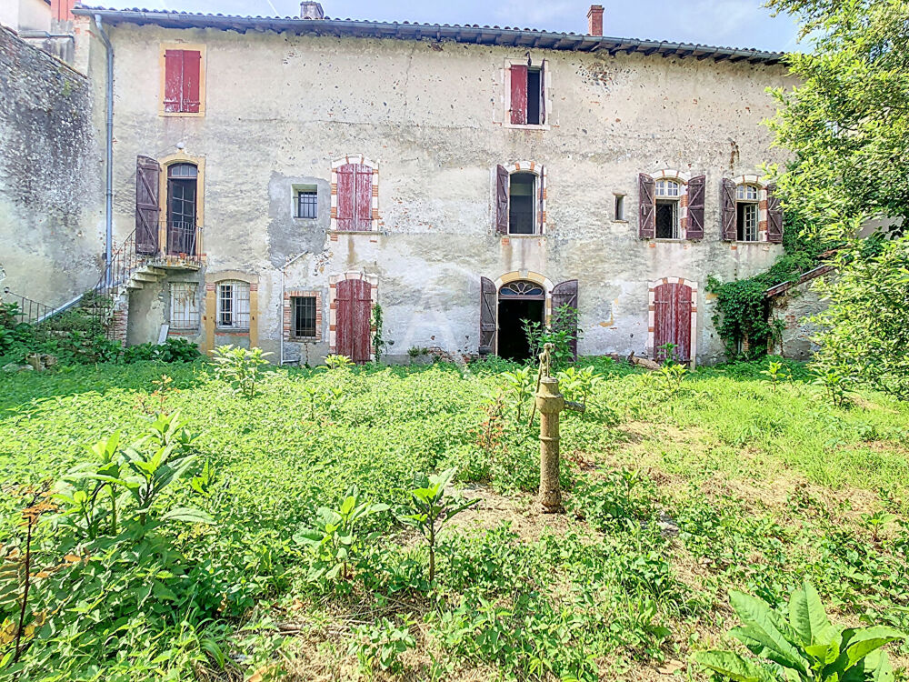 Vente Maison Maison de Maitre avec d�pendances au coeur de Caz�res sur Garonne avec un jardin d'environ 1307 m� Cazeres