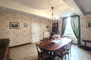  Maison � vendre 9 pi�ces 244 m�