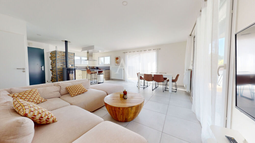 Vente Maison ITEUIL - PLAIN PIED - CONTEMPORAINE - 4 CHAMBRES - JARDIN Iteuil