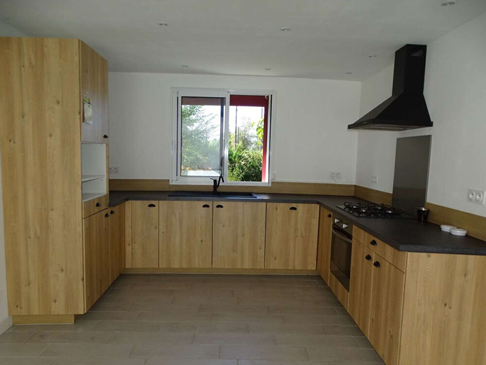 Maison Saint Martial D Artenset 4 pièce(s) 131 m2