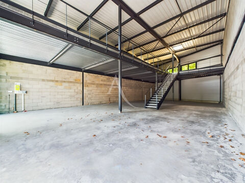   Local d'activité Mesigny 193m² 