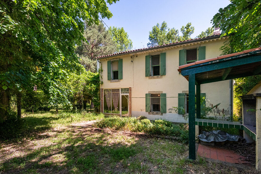 Maison et Parc Quillan 6 pièce(s) Rare et Unique