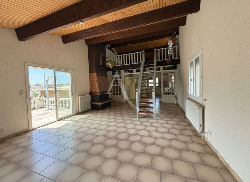 CARCASSONNE, MAISON FAMILIALE AVEC PISCINE ET GARAGES